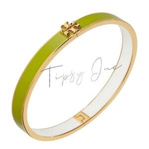 TORY BURCH KIRA ENAMEL 7MM HINGE BANGLE BRACELET IN GREEN & GOLD